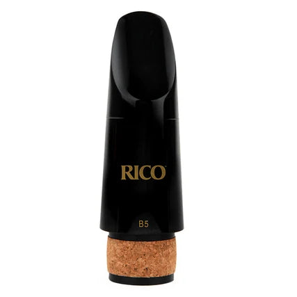 A Rico Graftonite B5 Bb Clarinet Mouthpiece, black in color and featuring a cork bottom, is shown upright against a white background and is an ideal choice for student clarinet players.