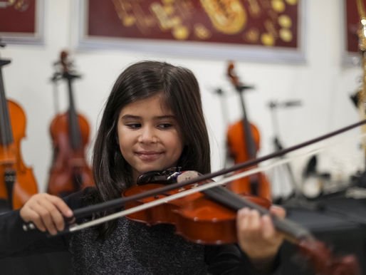 How To Determine The Correct Size For Violins and Violas - AAA Band Instrument Rentals
